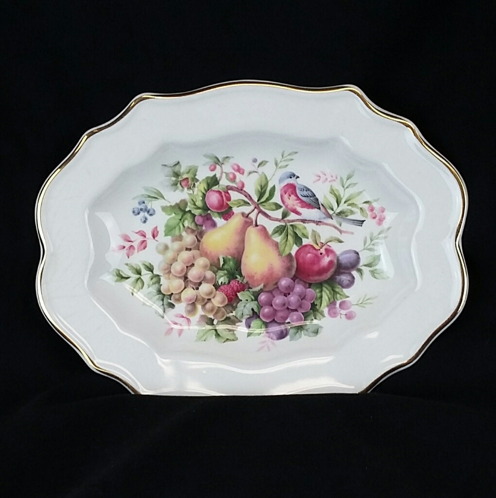 Vintage 1976 Avon Fruit Platter 22 karat Gold Trim